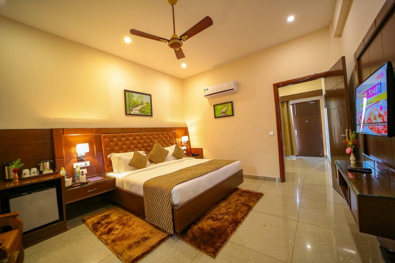 Corbett The Baagh Spa & Resort Rāmnagar Eksteriør billede